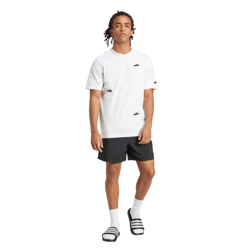 adidas Essentials Small Logo Chelsea Men's Shorts - Image 3