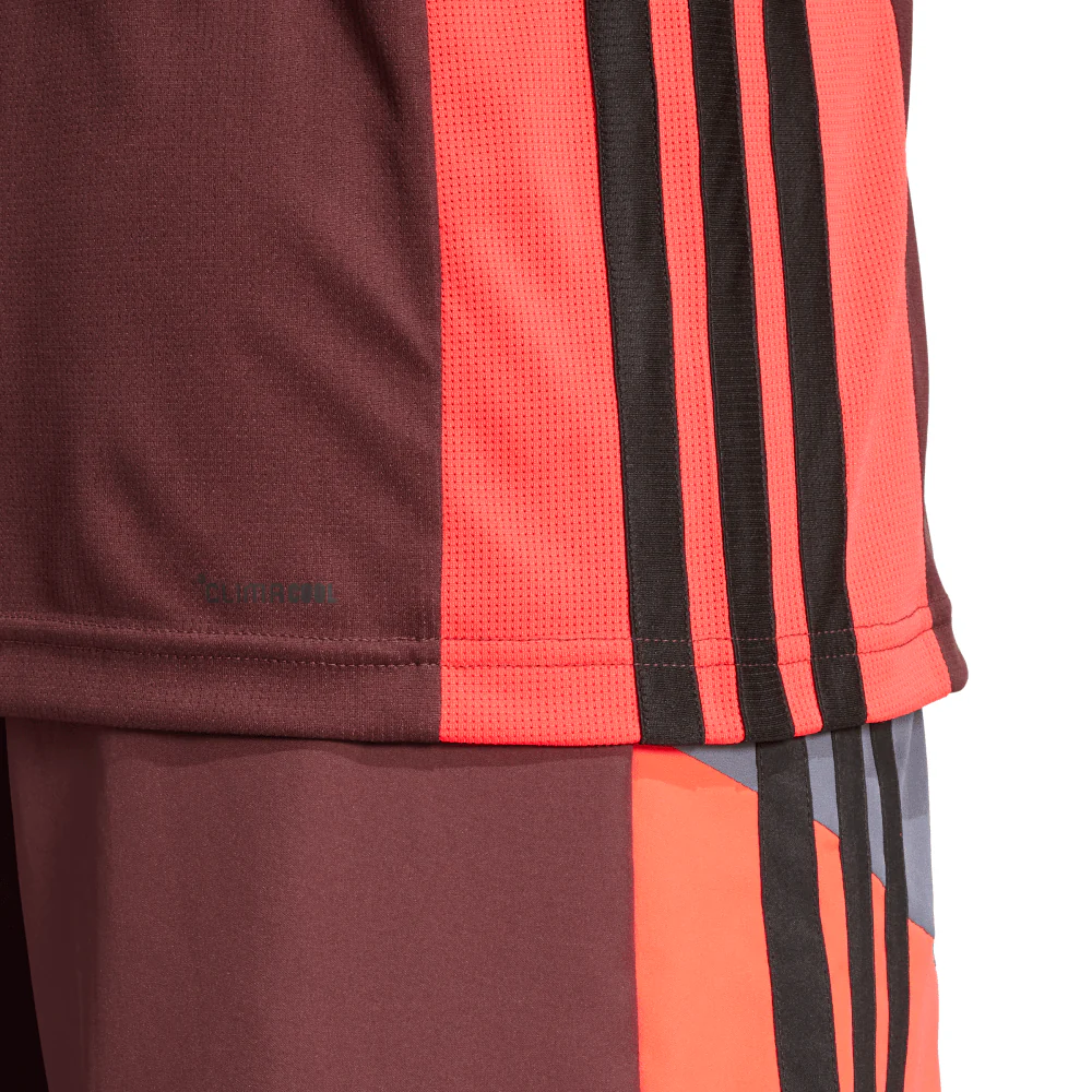 adidas Train Essentials Seasonal Colorblock Men's Tee - Image 5