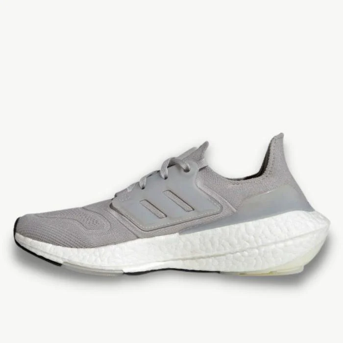 adidas Ultraboost 22 Women's Running Shoes - Image 2