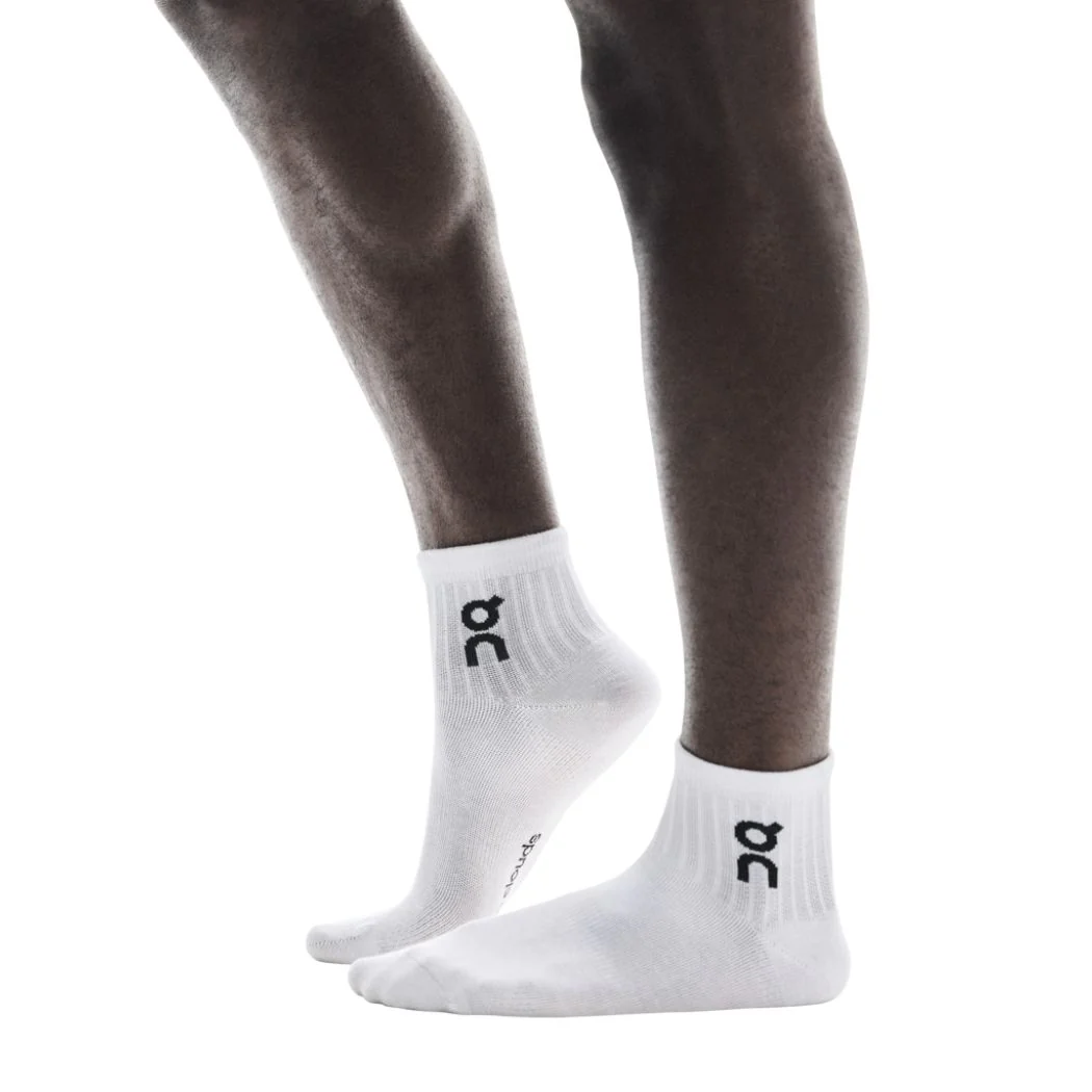 on Logo Mid 3P Unisex Socks - Image 3