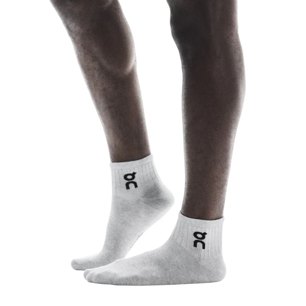 on Logo Mid 3P Unisex Socks - Image 3