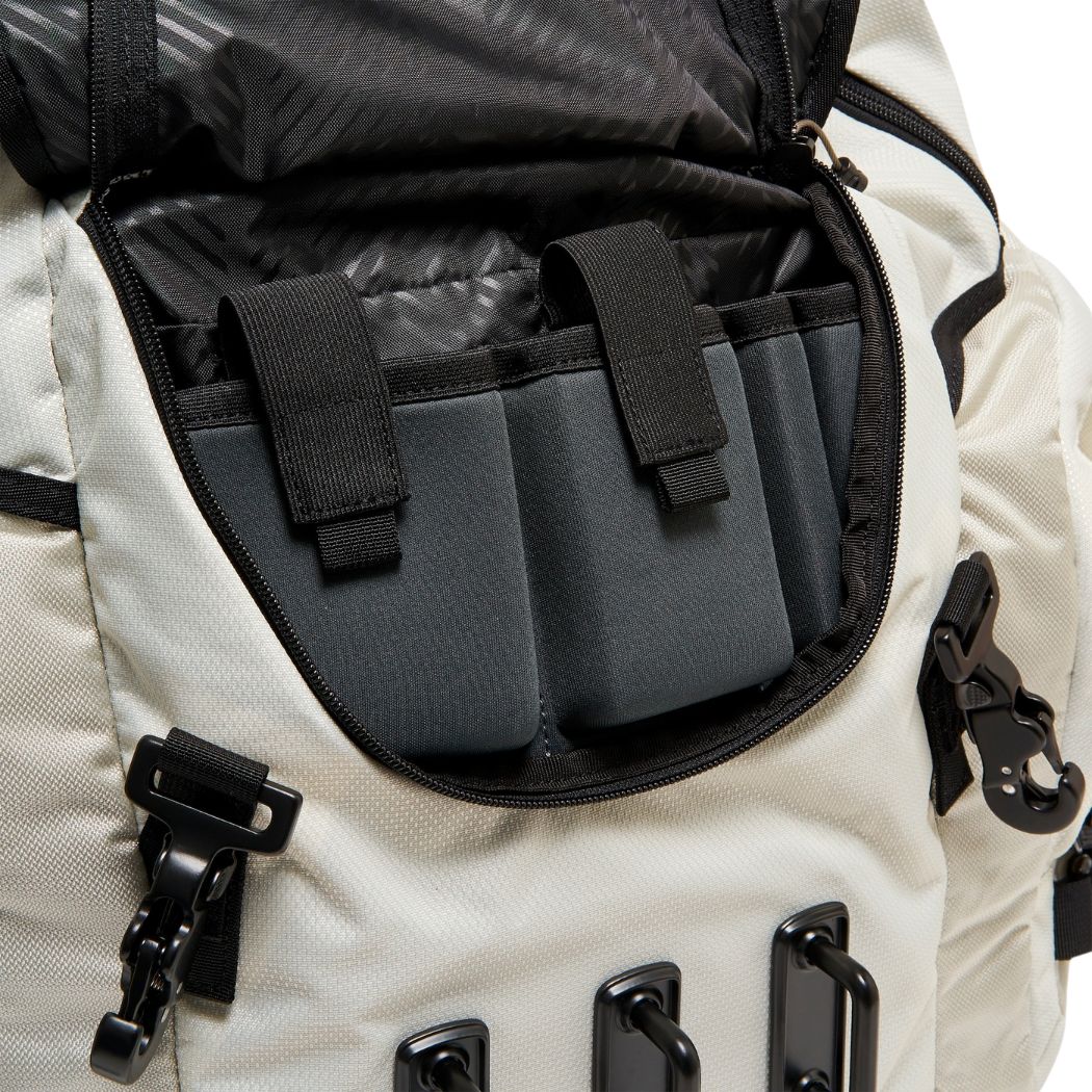 oakley Kitchen Sink Unisex Backpack - Image 5
