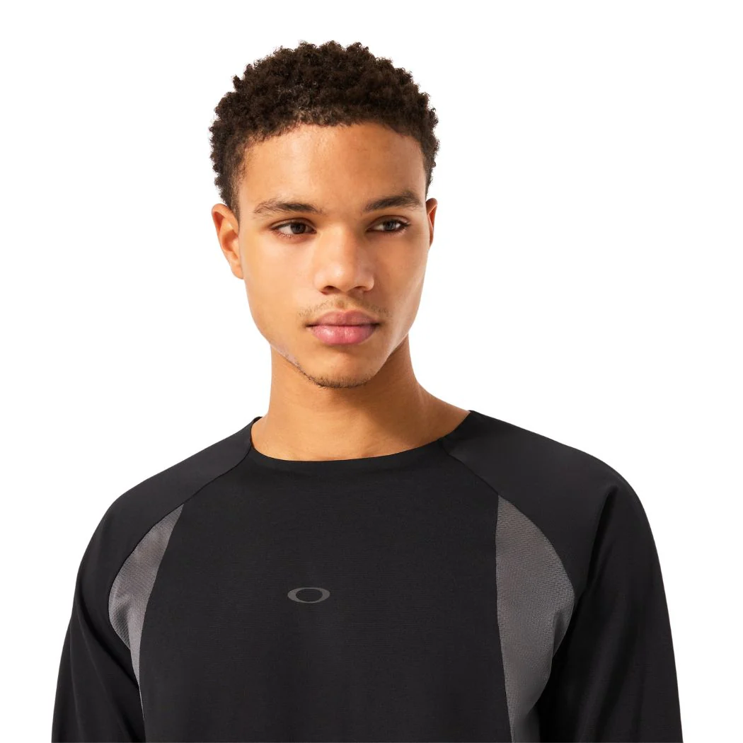 oakley Pursuit Pro Men's Long Sleeve Tee - Image 3