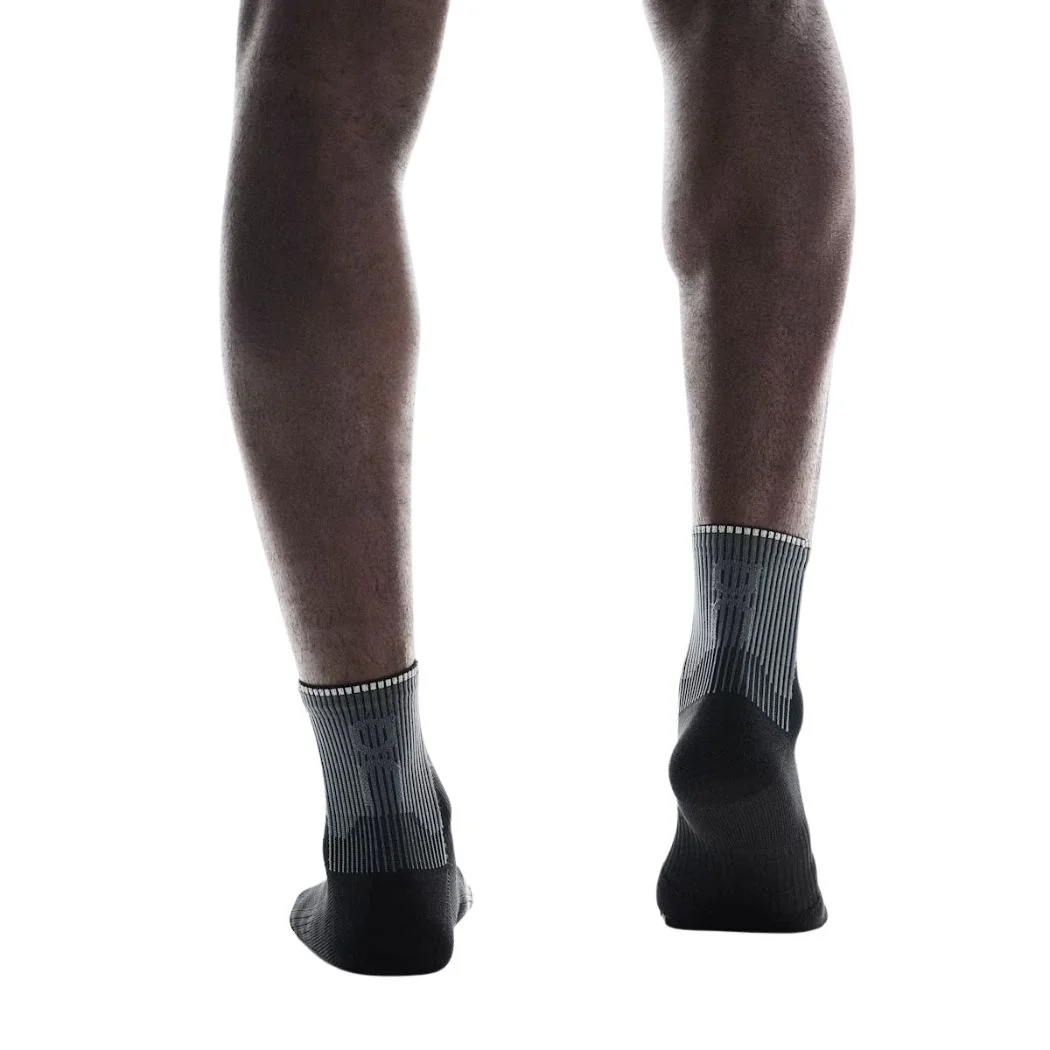 on Performance Run Mid Unisex Socks - Image 3